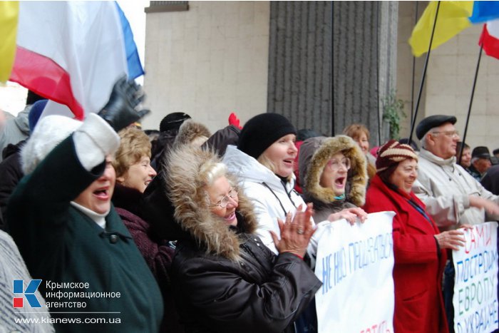 В Крыму провели митинг в поддержку государственных решений относительно евроинтеграции