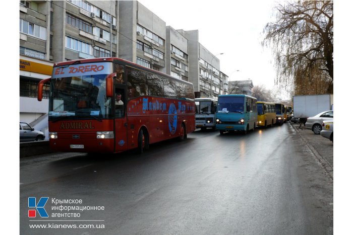 Крымчане вышли на митинг против «оранжевого» переворота