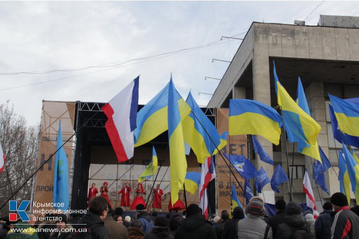 В Симферополе прошел митинг против государственного переворота