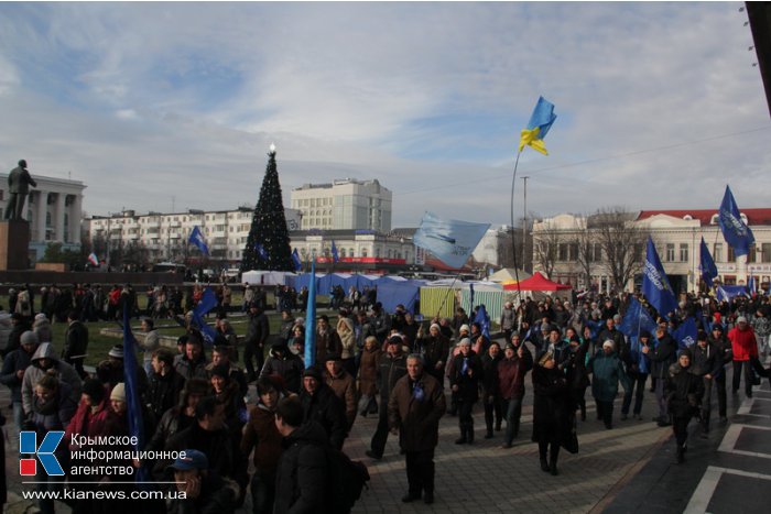 В Симферополе прошел митинг против государственного переворота