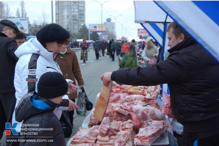 В Симферополе прошла предновогодняя ярмарка