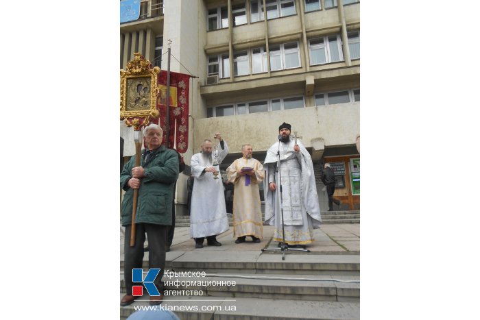 В Алуште прошел Рождественский крестный ход