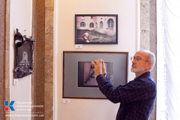 В Севастополе открылась выставка народного фотоклуба
