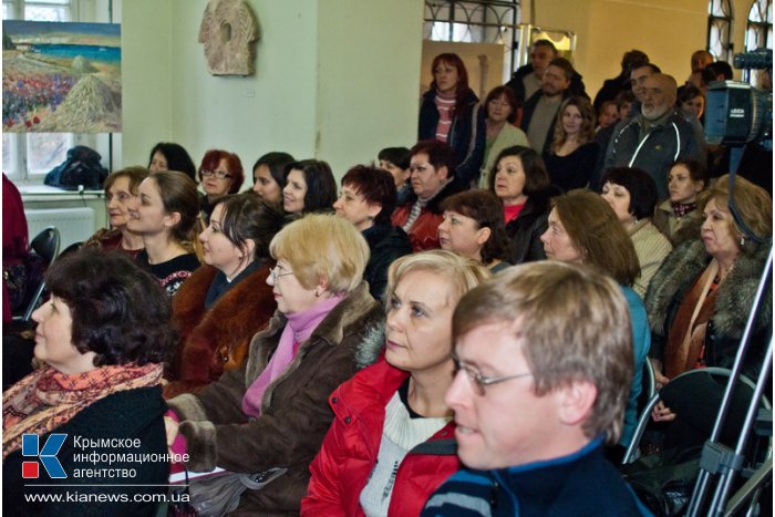 В Севастополе презентовали фотоальбом о Херсонесе 