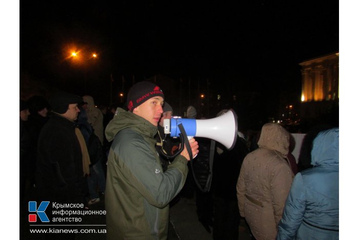 В Симферополе прошел митинг в поддержку власти