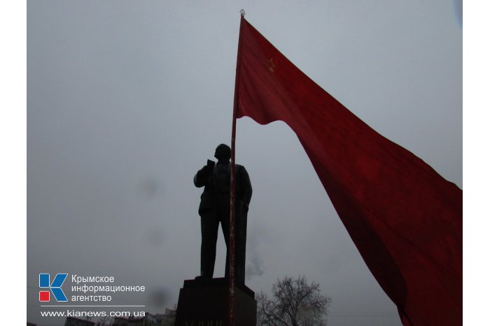 В Крыму осудили запрет Партии регионов и Компартии на западе страны