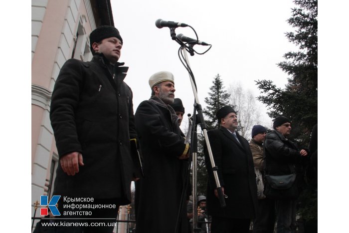 Крымские татары провели митинг в Симферополе 