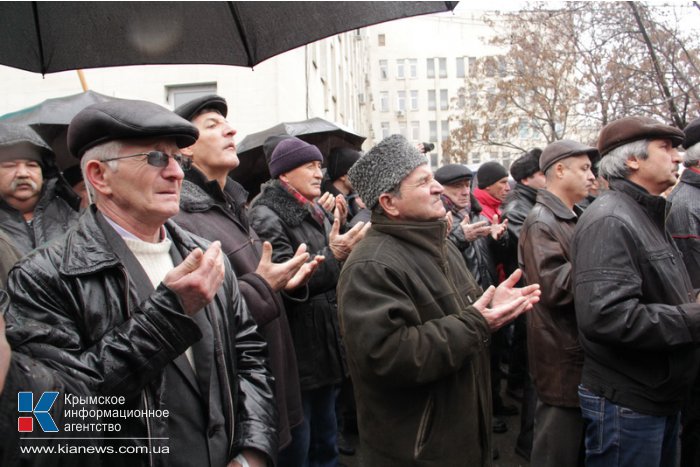 Крымские татары провели митинг в Симферополе 