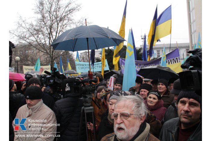 Крымские татары провели митинг в Симферополе 