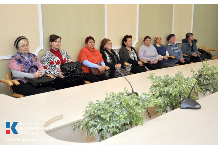 В Крыму 20 многодетных крымчанок получили звания «Мать-героиня»