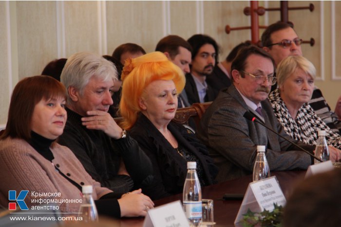 Крымский премьер встретился с творческой интеллигенцией АРК