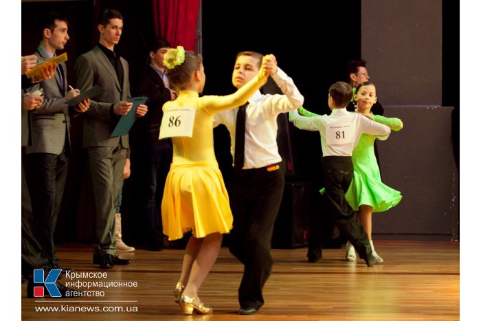 В Севастополе провели соревнования по спортивным танцам