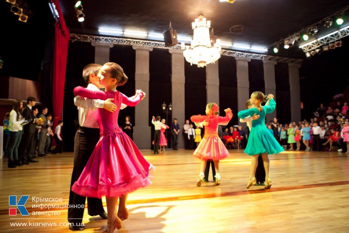 В Севастополе провели соревнования по спортивным танцам