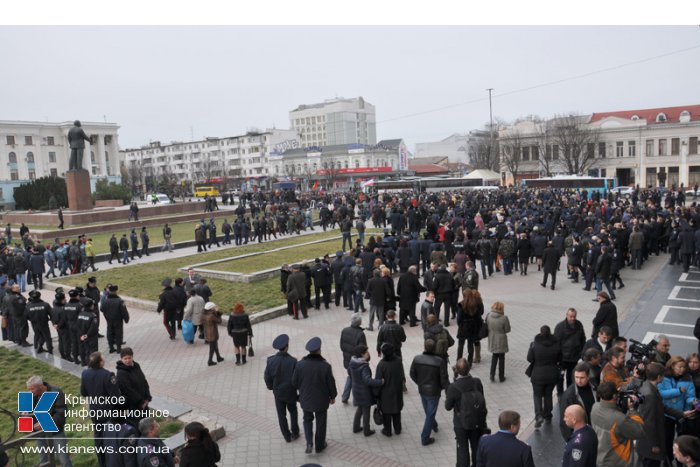 В Симферополе простились с погибшими в Киеве правоохранителями