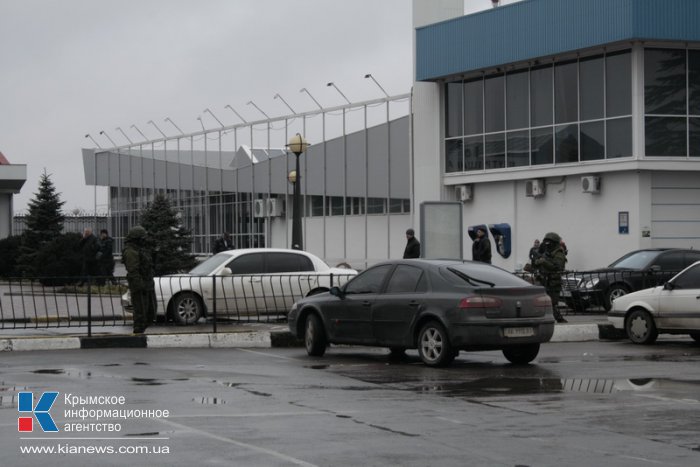 Военные обеспечивают безопасность в аэропорту Симферополя, – служба безопасности аэропорта