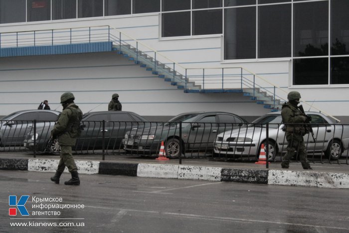 Военные обеспечивают безопасность в аэропорту Симферополя, – служба безопасности аэропорта