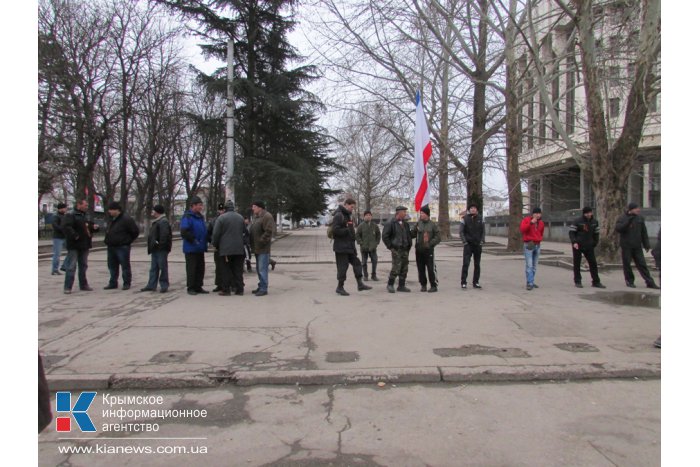 Военные оставили центр Симферополя