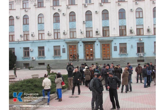 Военные оставили центр Симферополя