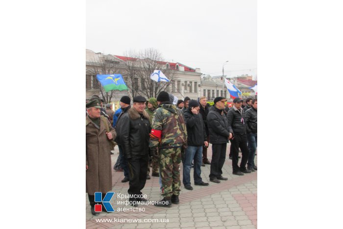 Симферополь взяли под охрану народные дружины