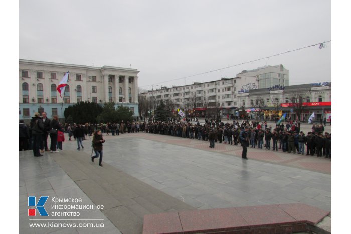 Симферополь взяли под охрану народные дружины