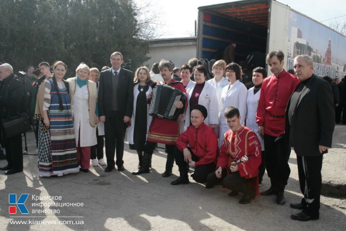 Детская больница в Симферополе получила гуманитарную помощь от Владимирской области