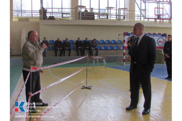 В Симферополе открылся чемпионат по армрестлингу