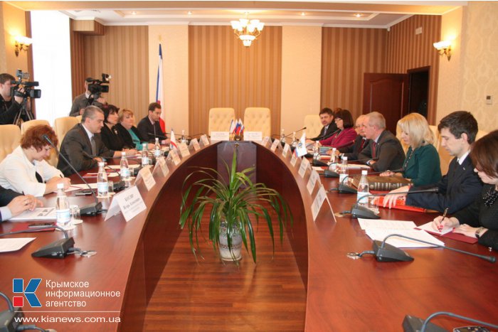 В Совмине подписали договор о сотрудничестве между Крымом и Ульяновской областью