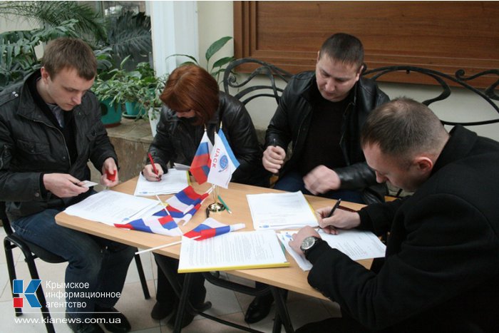 В Крыму создали организацию участников самообороны Крыма