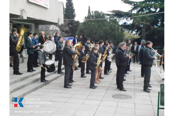 В Алуште проходят торжества в честь 70-летия освобождения города от фашистов