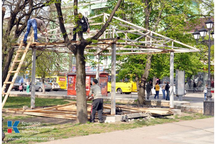 В сквере Тренева в Симферополе установят сувенирные ларьки