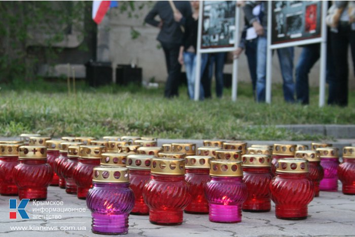 В Симферополе зажгли свечи в память о геноциде армянского народа 