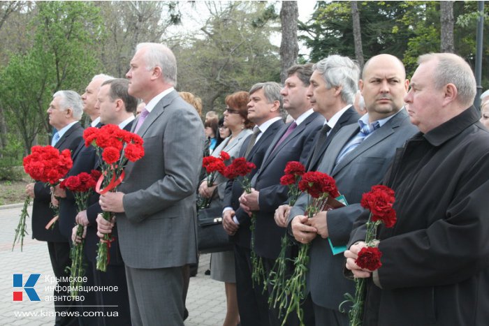 В Симферополе почтили память жертв Чернобыльской катастрофы