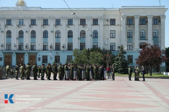 Крымский полк народного ополчения провел учения в Симферополе