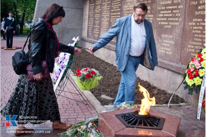 В Севастополе почтили память военных журналистов