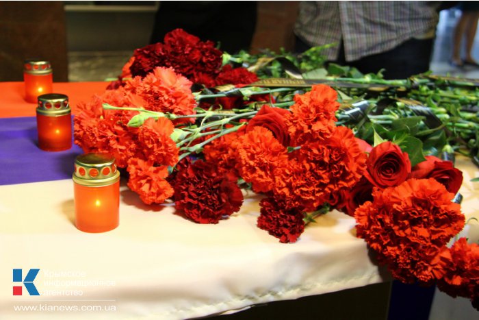 В крымском парламенте почтили память погибших одесситов