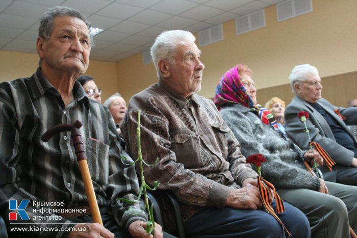 Крымские ветераны получили бесплатную подписку на «Российскую газету»
