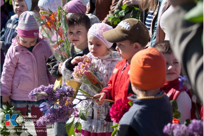 В Севастополе открыли памятник героям нашим дней