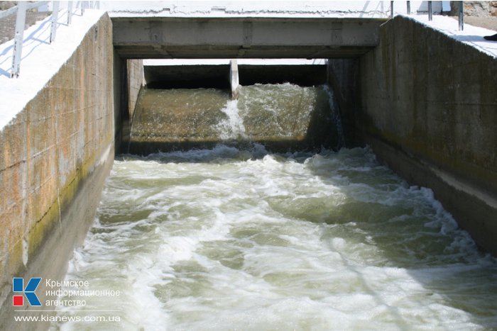 В Феодосийское водохранилище начали закачивать воду