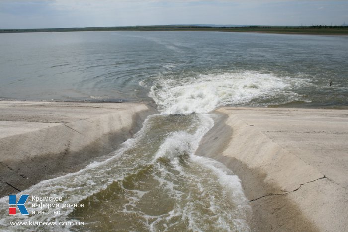 В Феодосийское водохранилище начали закачивать воду