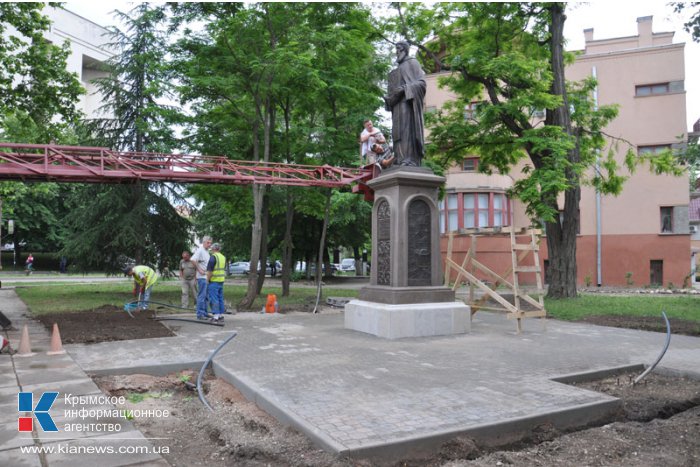 В Симферополе заканчивают подготовку памятника Сергию Радонежскому
