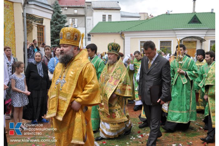 В Симферополе прошло богослужение ко Дню памяти Святителя Луки