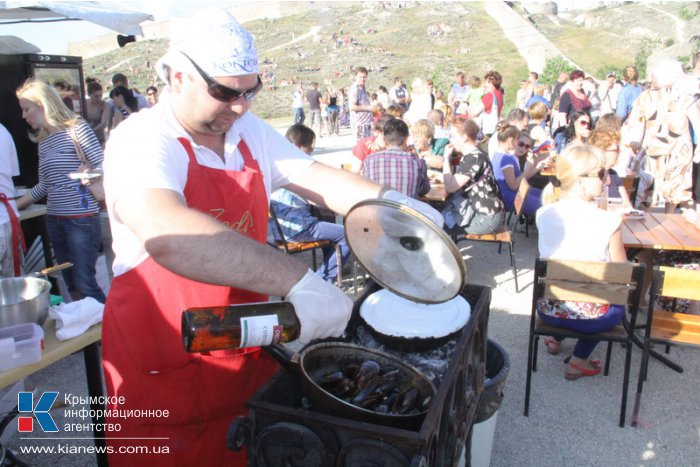 В Феодосии стартовал фестиваль рыбной кухни
