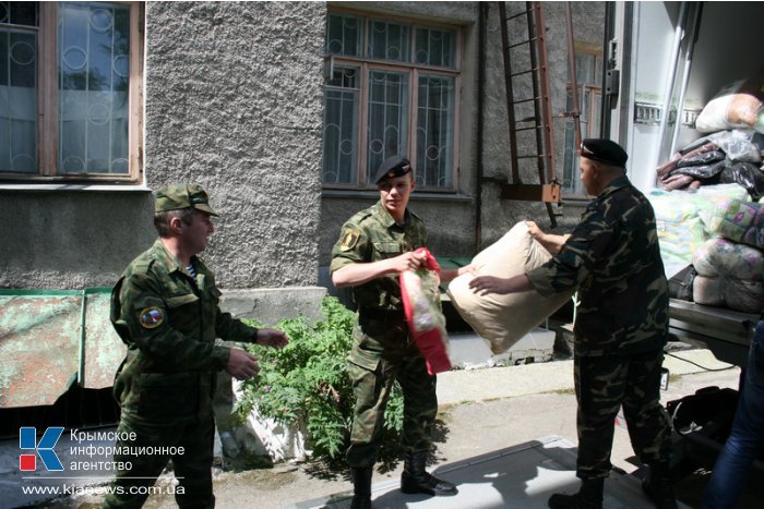 Детским больницам Крыма передали гуманитарную помощь