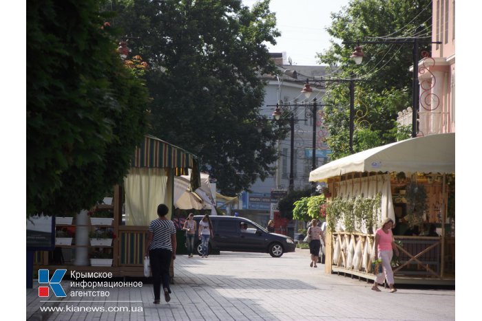 Центр Симферополя освободили еще от двух летних площадок
