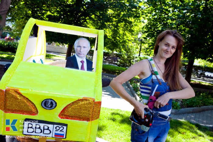 В Севастополе прошел парад колясок