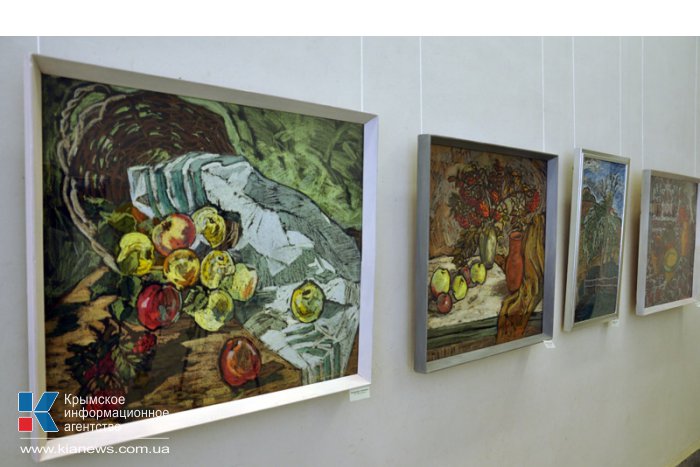 В Симферополе открылась юбилейная выставка ялтинской художницы
