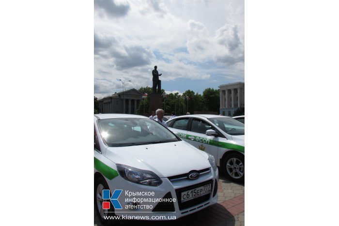 Судебные приставы Крыма получили новые автомобили