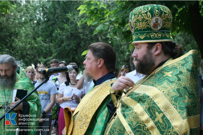 В Симферополе заложили камень в основание памятника Петру и Февронии