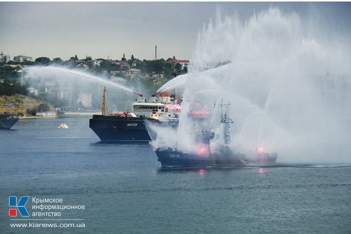 Севастополь торжественно отметил День Военно-морского флота России