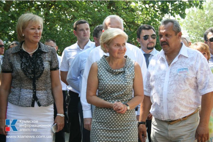 Вице-премьер РФ посетила хабаровских детей в пансионате Сакского района
